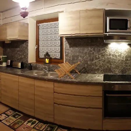 Inn Entre Lacs Et Volcans Aydat