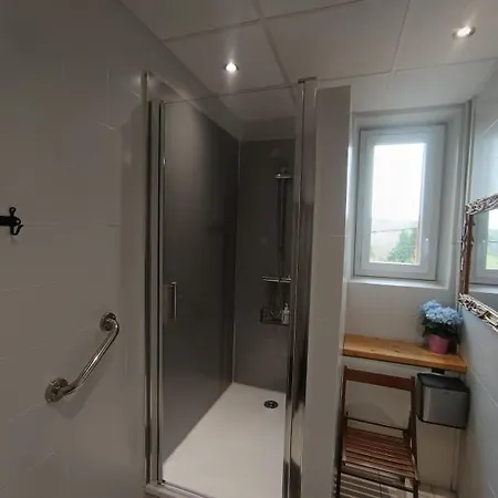 Entre Lacs Et Volcans Inn 3*