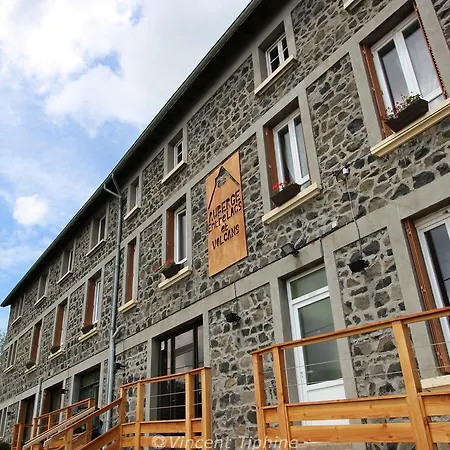 Entre Lacs Et Volcans Inn 3*