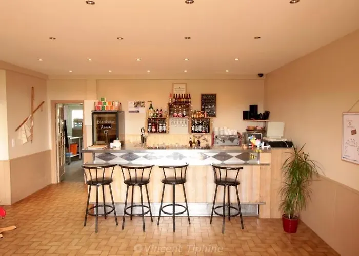 Entre Lacs Et Volcans Inn 3*