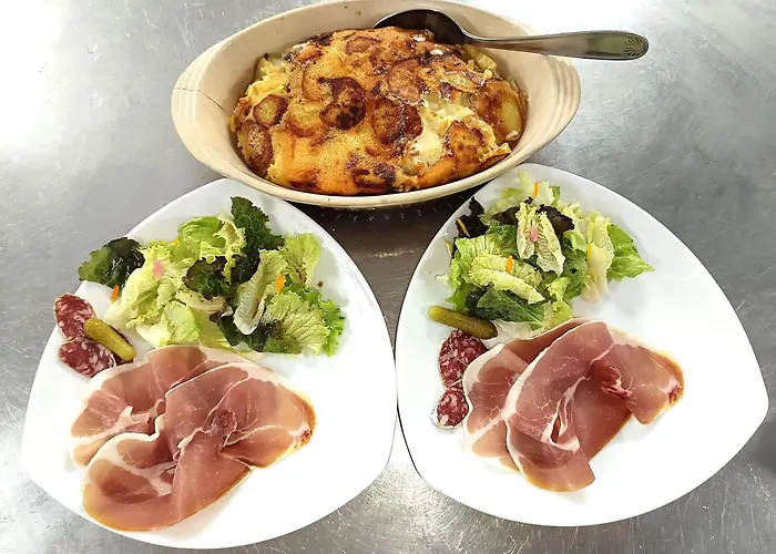 Entre Lacs Et Volcans Inn 3*