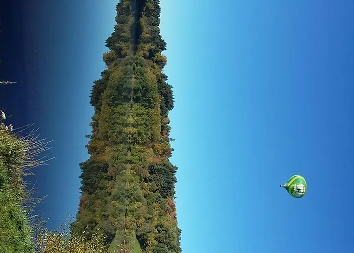 Entre Lacs Et Volcans 3*